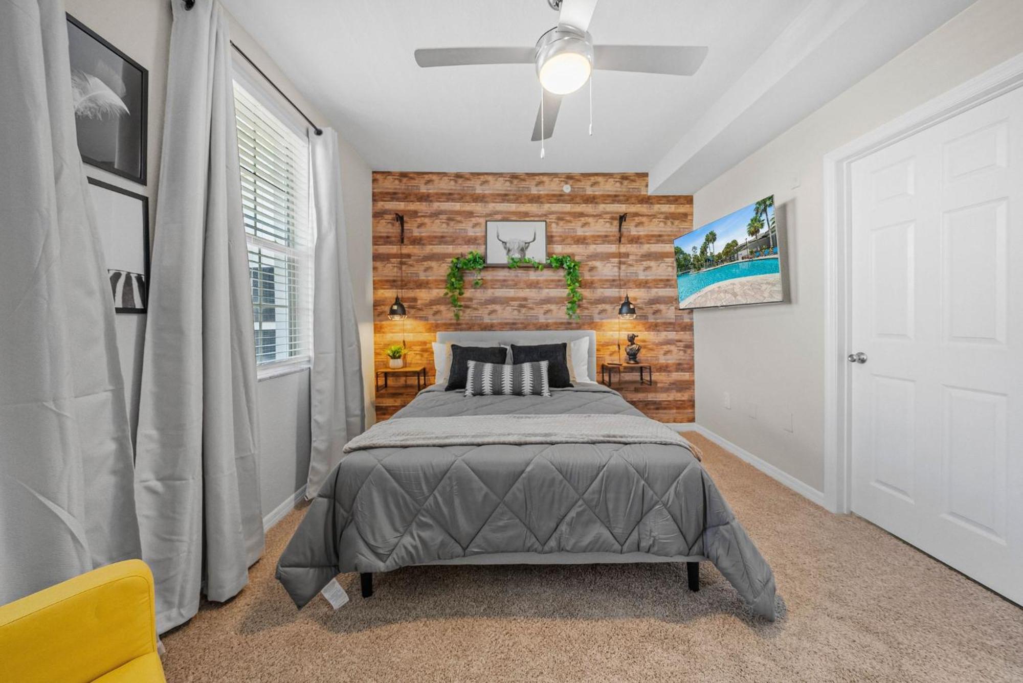 Chic 2br2ba- Minutes To Airport & Westchase #3 Apartment Tampa